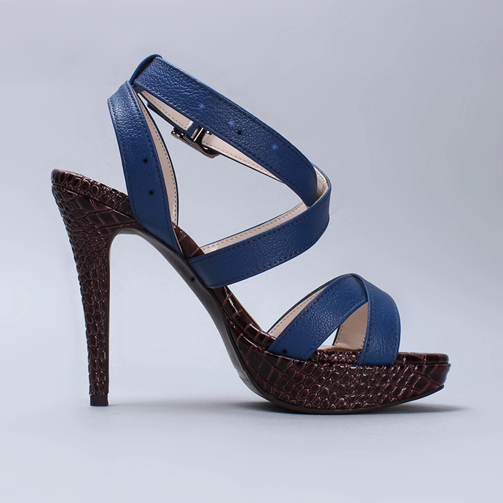 Professional Background Removal Service Provider Before Image