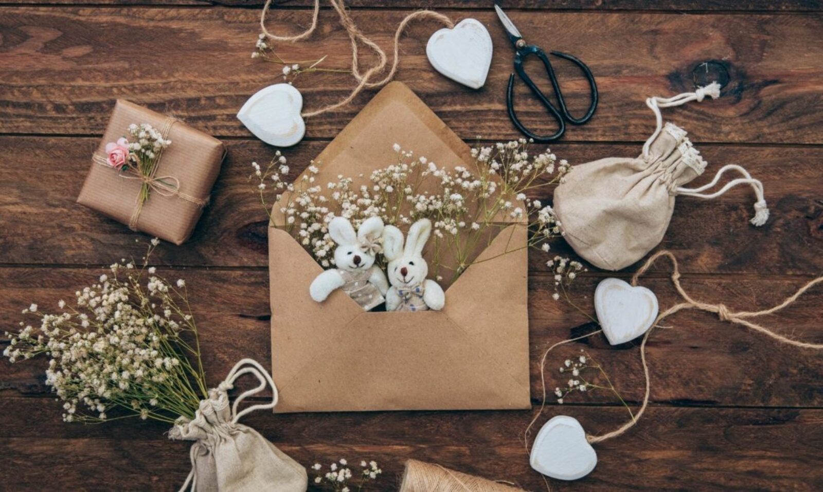 How to Create Wedding Invitations Online